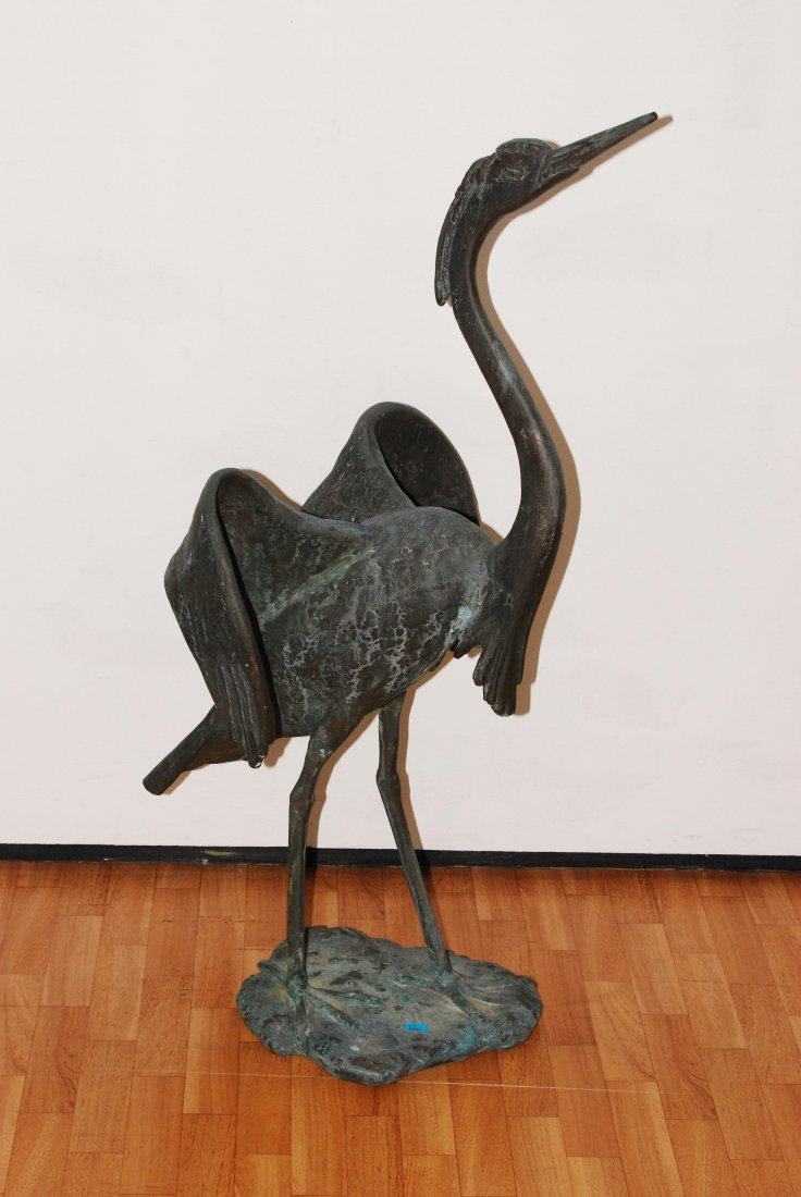 Gartenfigur Neuere Arbeit. Bronze. Fischreiher mit (1 of 1)