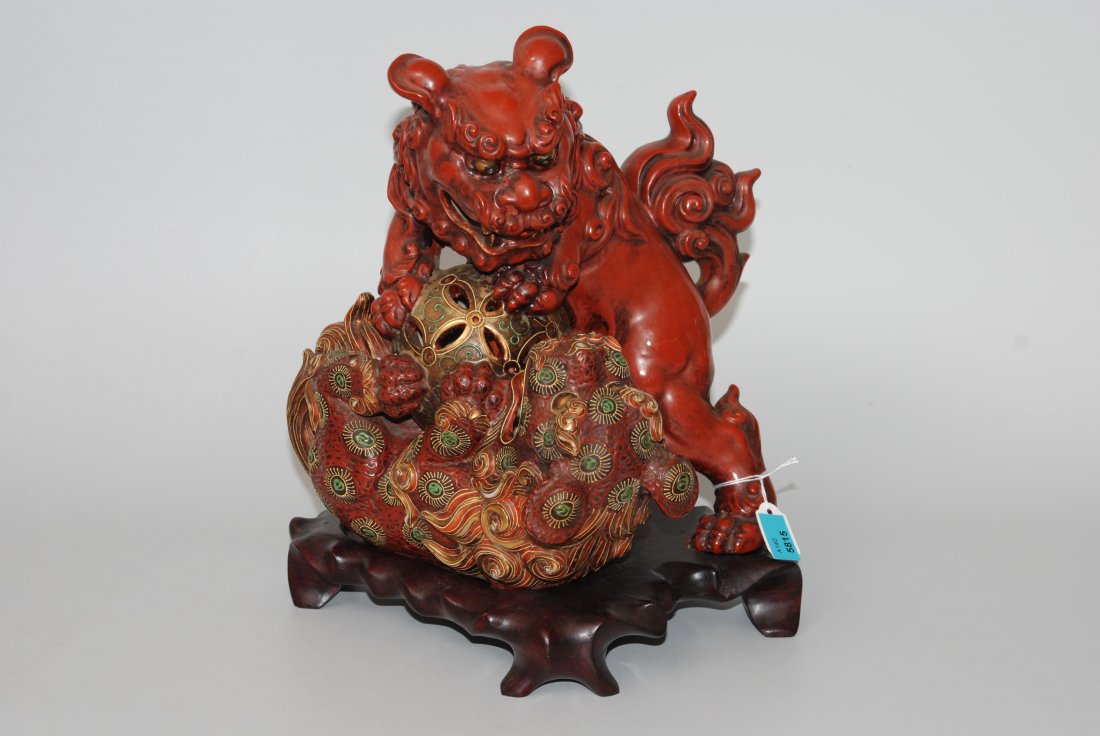 Okimono Japan, Mitte 20.Jh. Porzellan. Zwei spielende (1 of 1)