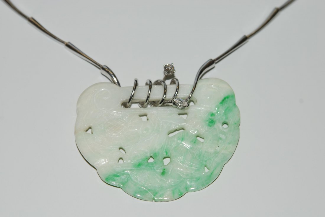 Jade-Diamant-Kette 750 Weissgold. Geschnitzte (1 of 1)