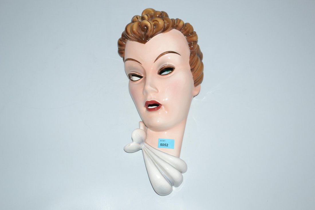 Wandmaske, Wien Um 1920. Keramos. Steingut, farbig (1 of 1)