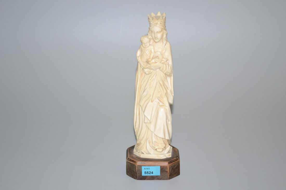 Kleine Heiligenfigur Im spätgotischen Stil, um 1900. (1 of 1)