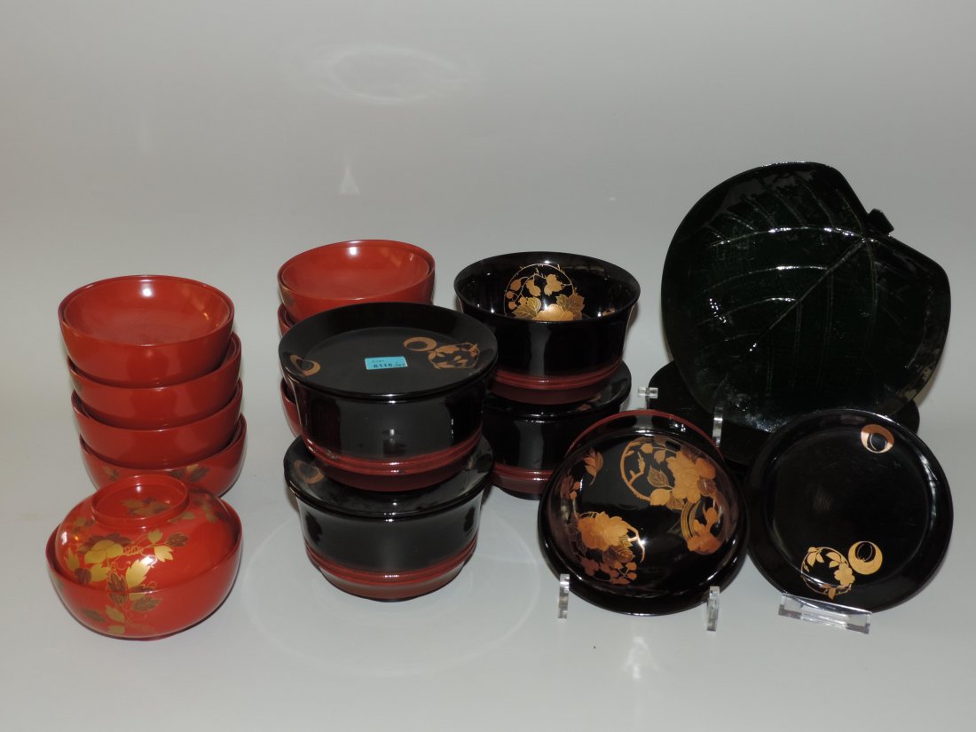 Set von Lackgeschirr: 7 Teller in Blattform, 4 kleine (1 of 1)