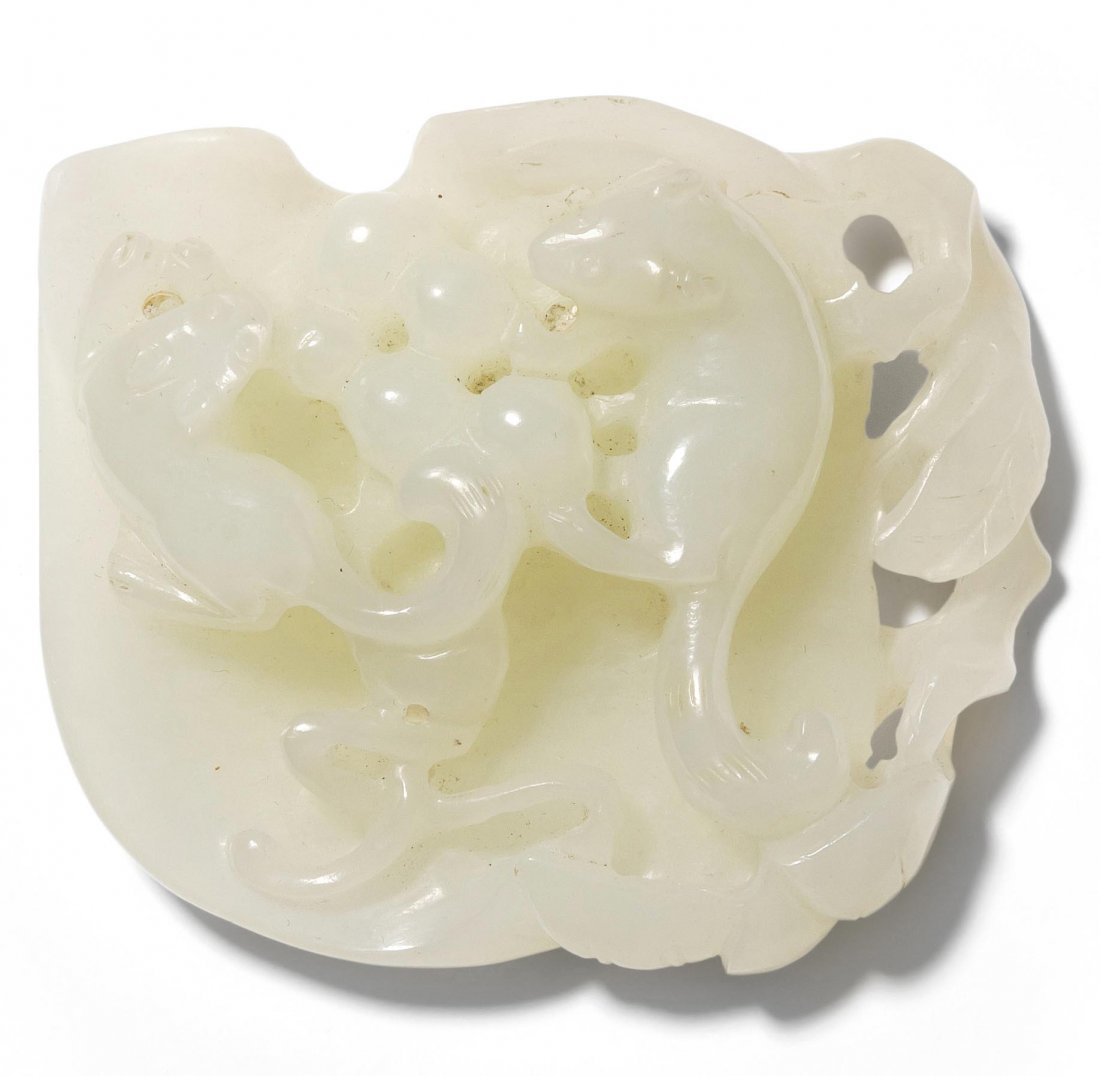 Jade-Schnitzerei  China, 20.Jh. Weisse Jade. Zwei (1 of 7)