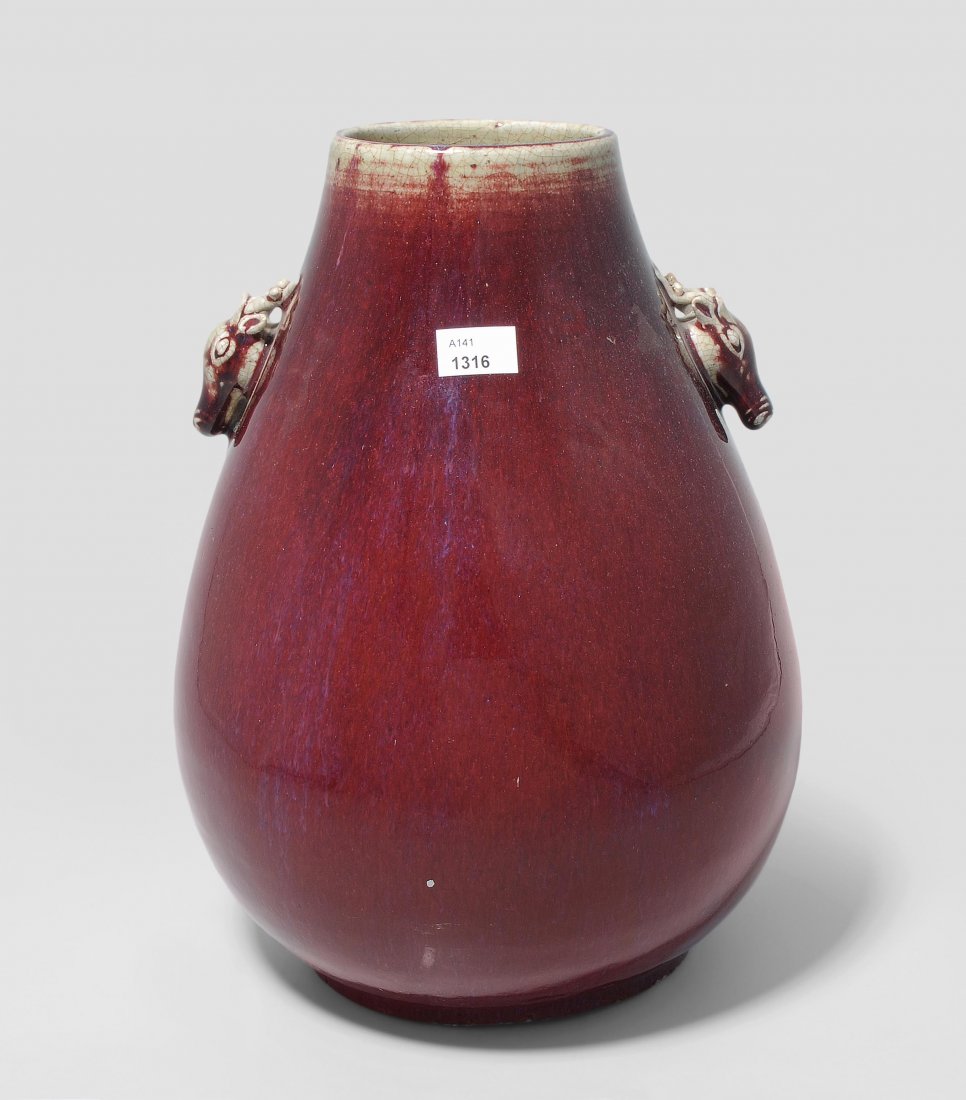 Henkelvase China, 20.Jh. Steinzeug. Birnenförmiges (1 of 10)