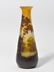 Vase, Emile Gallé Nancy. Farbloses opakes Glas, innen