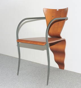 Sawaya, William Stuhl La Belle, 1991. Hersteller Sawaya: Sawaya, William Stuhl La Belle, 1991. Hersteller Sawaya & Moroni, Italien. Konstruktion aus geformtem Schichtholz und beschichtetem Stahlrohr, dunkelgrn. Gebrauchsspuren. Guter Zustand. 80x47x63 cm. S