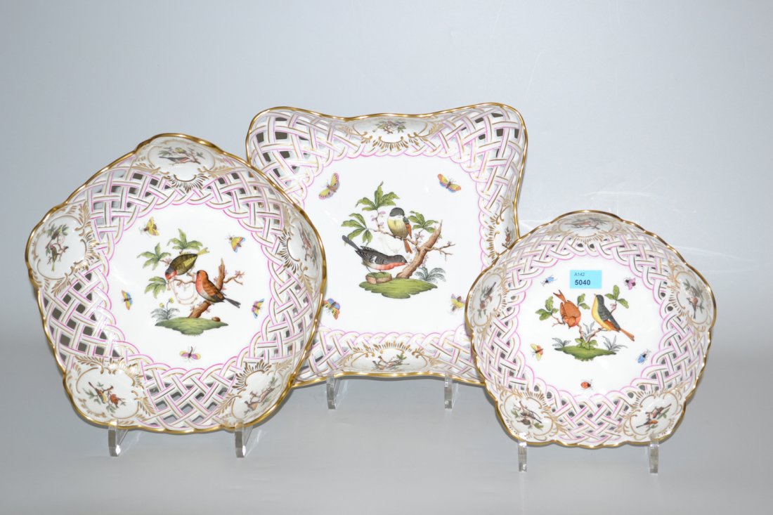 Lot: 3 Schalen, Herend Nach 1945. Porzellan, (1 of 1)