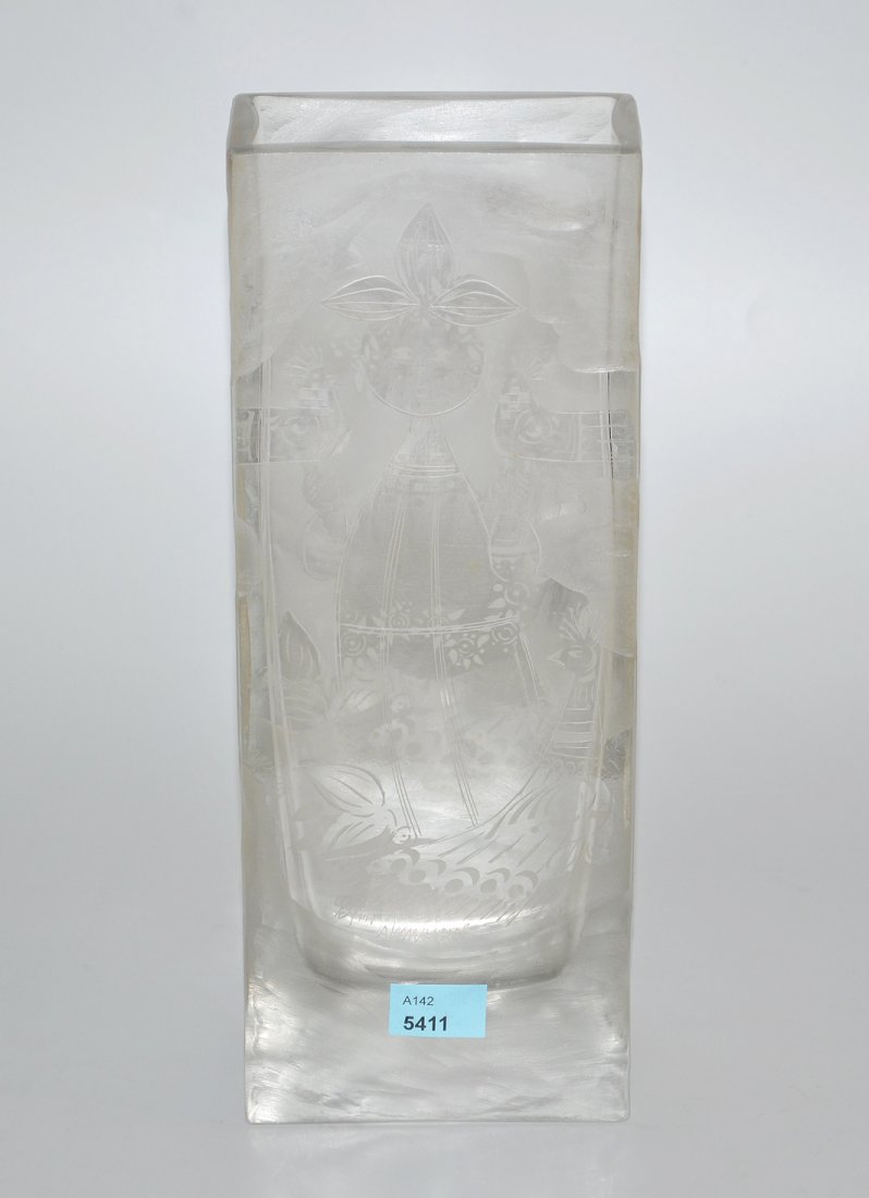 RosenthalVase Um 1970. Entwurf von Bjorn Wiinblad. Sep 12, 2016