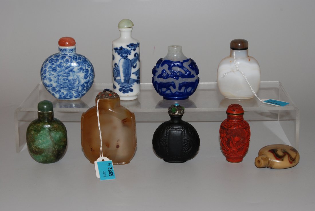 Lot: 9 Snuffbottles China, 20.Jh. Neun Snuffbottles aus (1 of 1)
