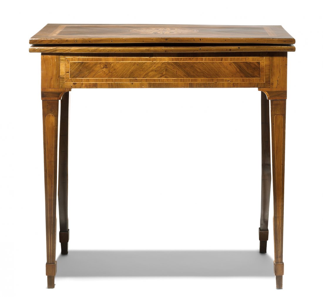 Spieltisch Louis XVI. Nussbaum, Ahorn, Kirsche. (1 of 1)