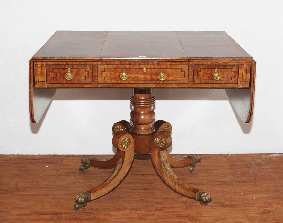 Spieltisch England, 20.Jh. Exotenhölzer. Klapp- und (1 of 1)