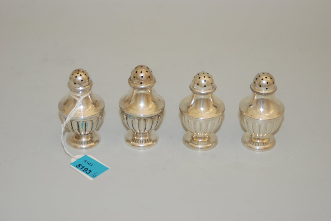 Lot: 4 kleine Streuer Wohl Italien, 20.Jh. Silber. (1 of 1)