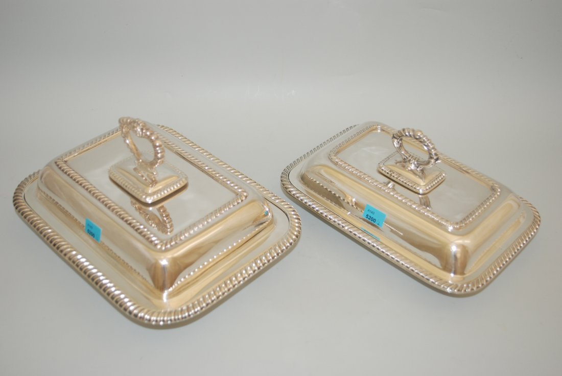 Lot: 2 Deckelterrinen 20.Jh. Versilbert. Gerundete (1 of 1)