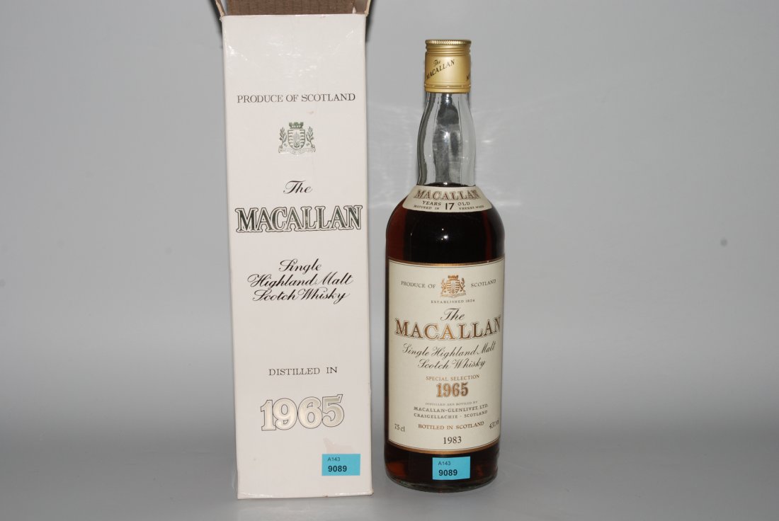 The Macallan single highland Malt Scotch Whisky,: The Macallan single highland Malt Scotch Whisky, special selection. 1965 distilled, 1983 bottled by Macallan-Glenlivet. Matured in Sherrywood 17 years old. Orig.Holzkiste. 1 Flasche.
