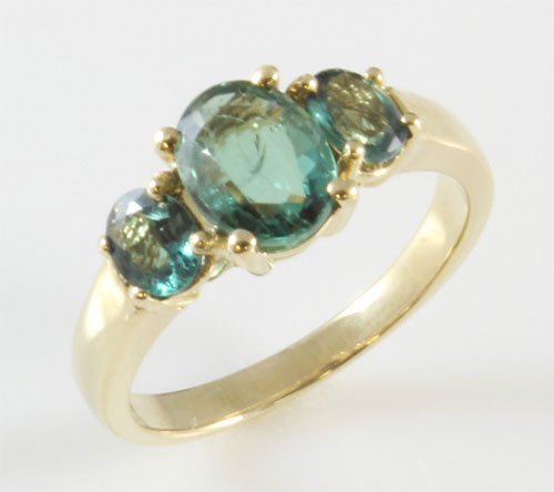 Genuine 2.02 ct Alexandrite Oval Ring 14kt Yellow Gold: Genuine 2.02 ct Alexandrite Oval Ring 14kt Yellow Gold 3.46 grm