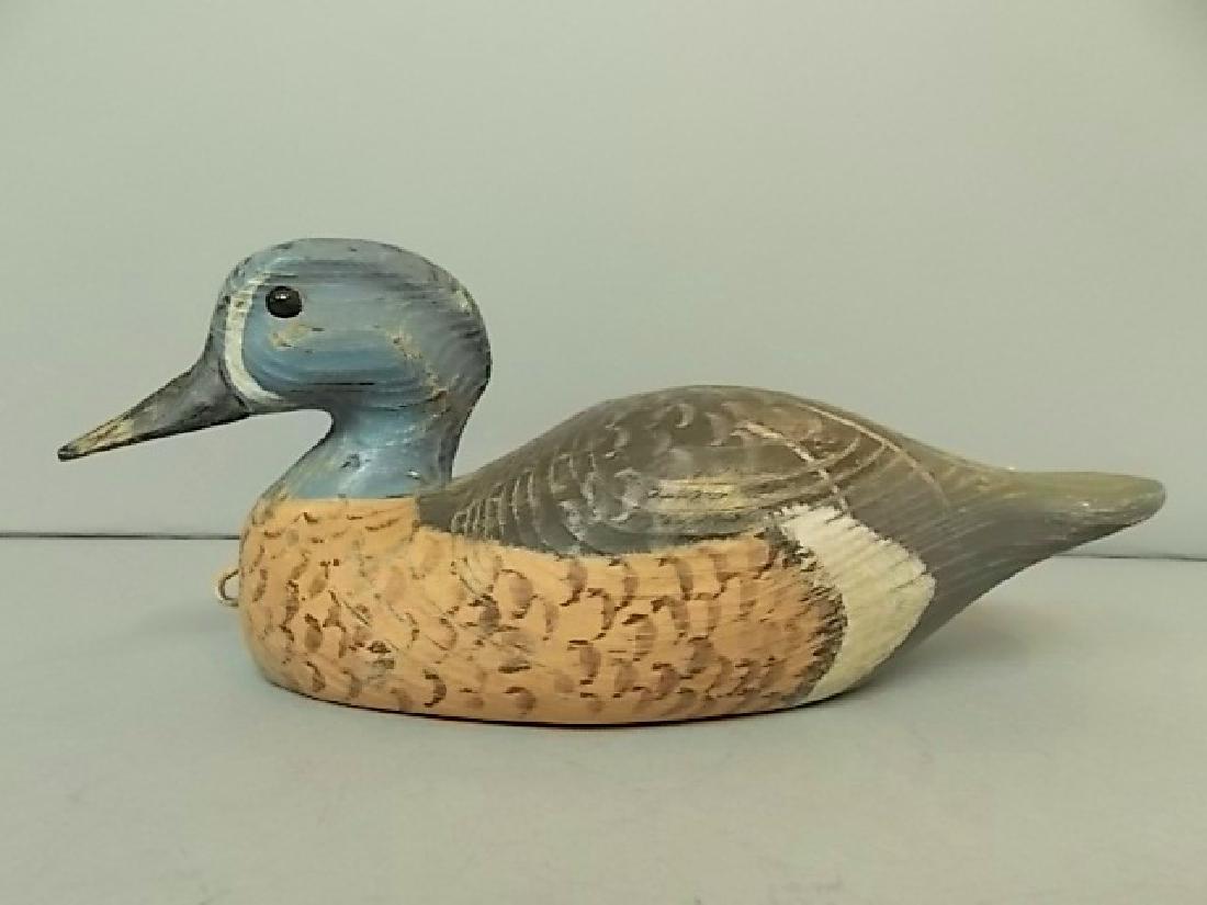 SIGNED HAND CARVED & PAINTED WOODEN DUCK DECOY (1 of 6)