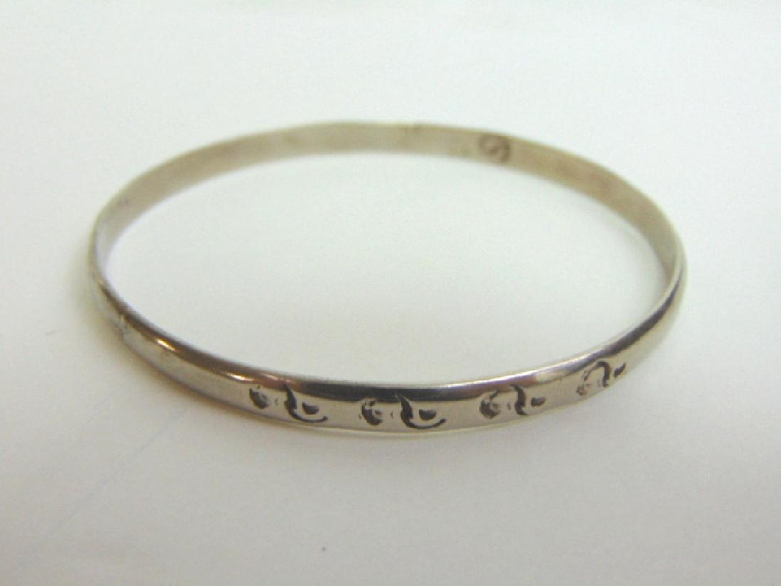 VINTAGE ESTATE STERLING SILVER BANGLE BRACELET  11.5g (1 of 3)