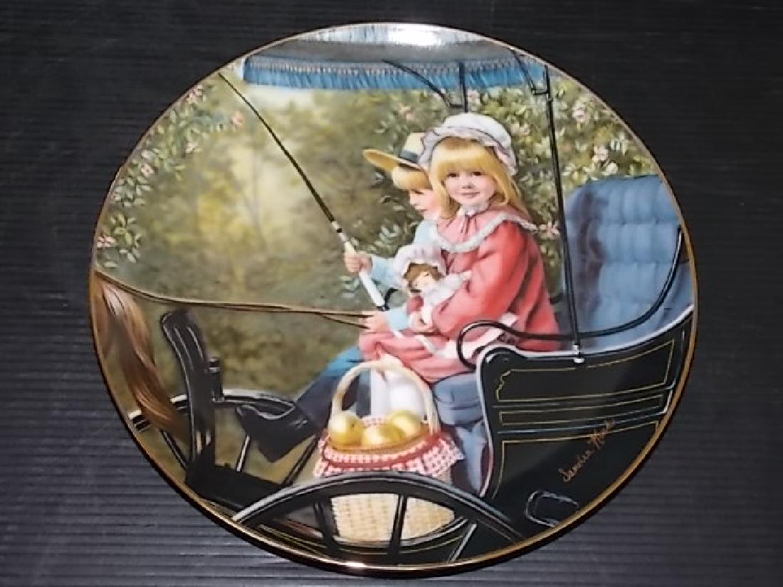 1984 DAYS GONE BY COLLECTORS PLATE "THE SURREY RIDE" (1 of 4)