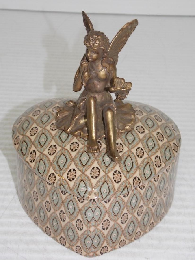 DECORATIVE VICTORIAN PORCELAIN & BRONZE VANITY BOX (1 of 6)