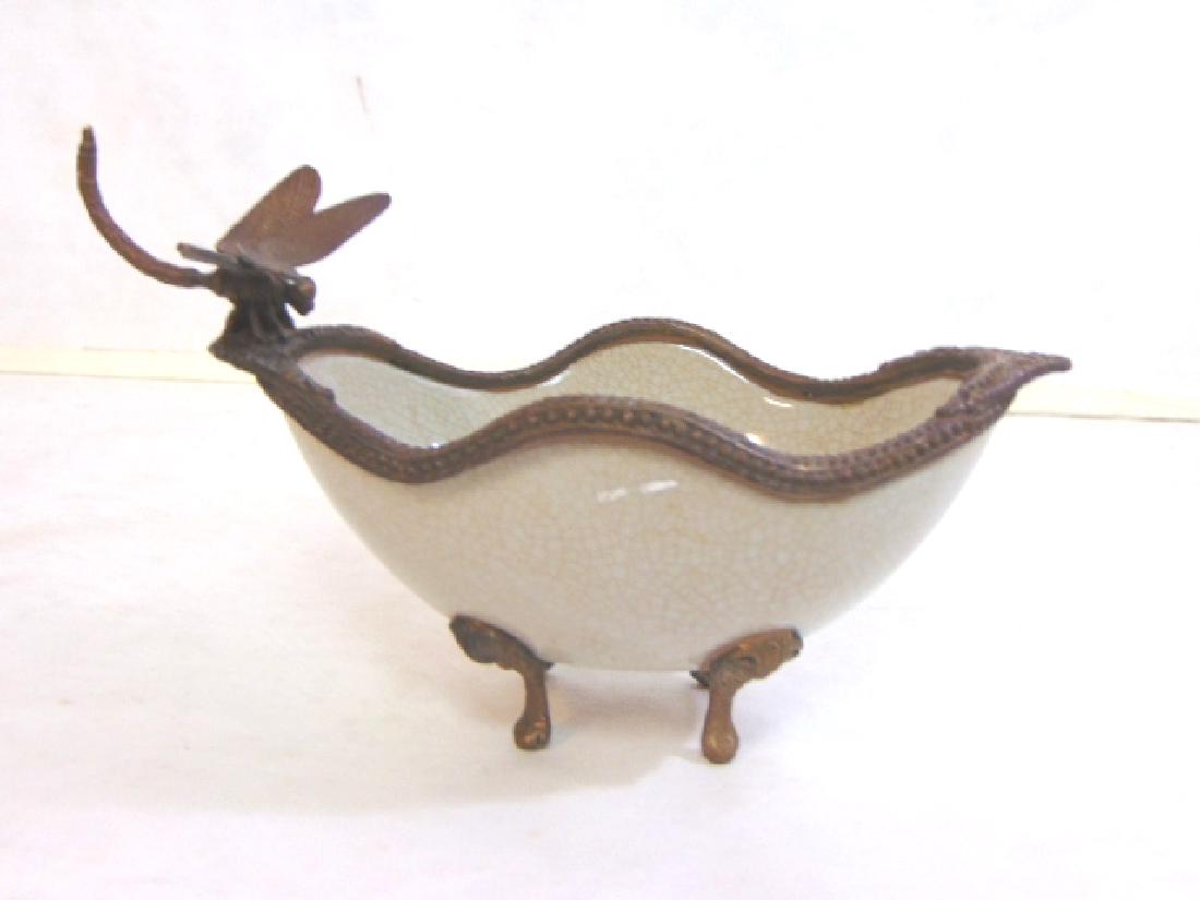 VICTORIAN STYLE PORCELAIN SOAP DISH W/ BRONZE DRAGONFLY (1 of 5)