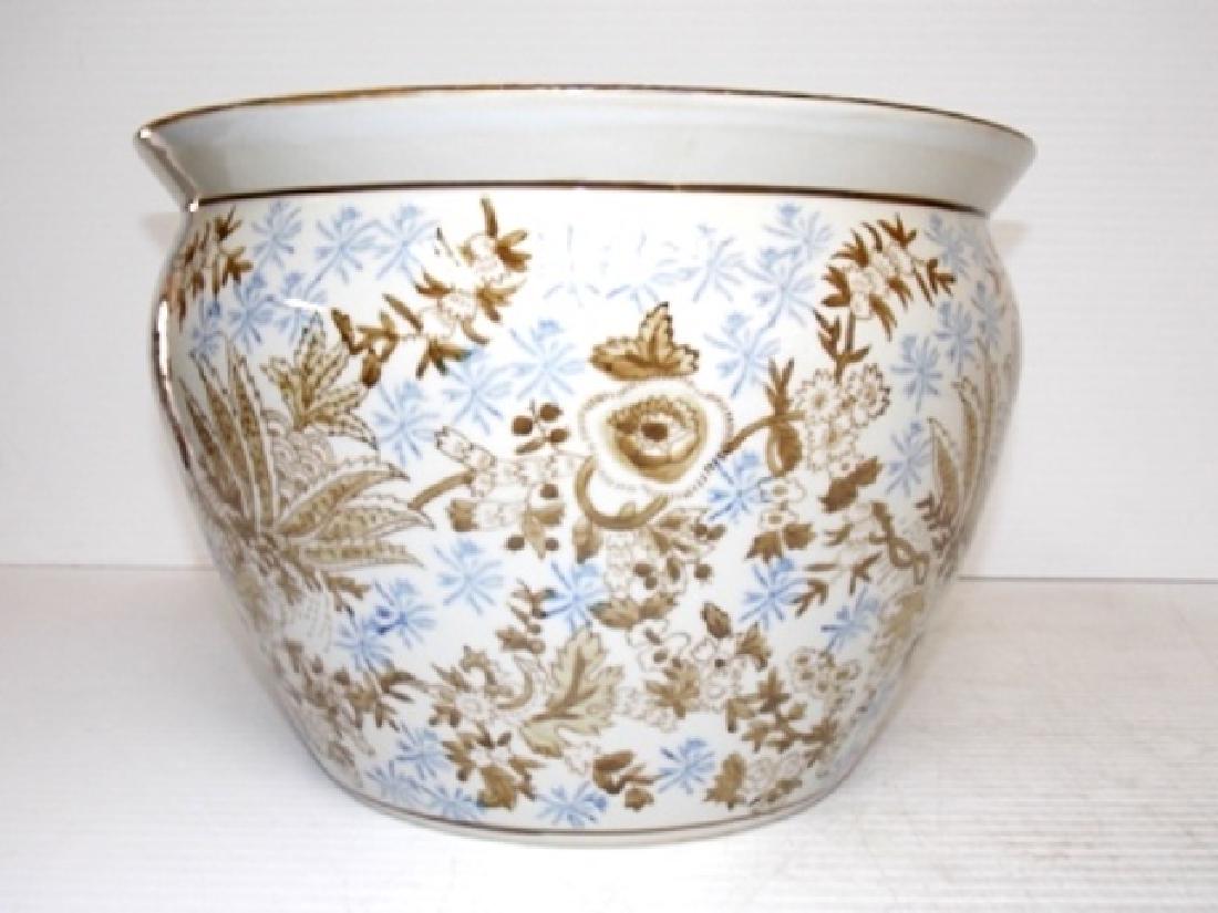 DECORATIVE LARGE CHINESE PORCELAIN FLOWER POT (1 of 2)