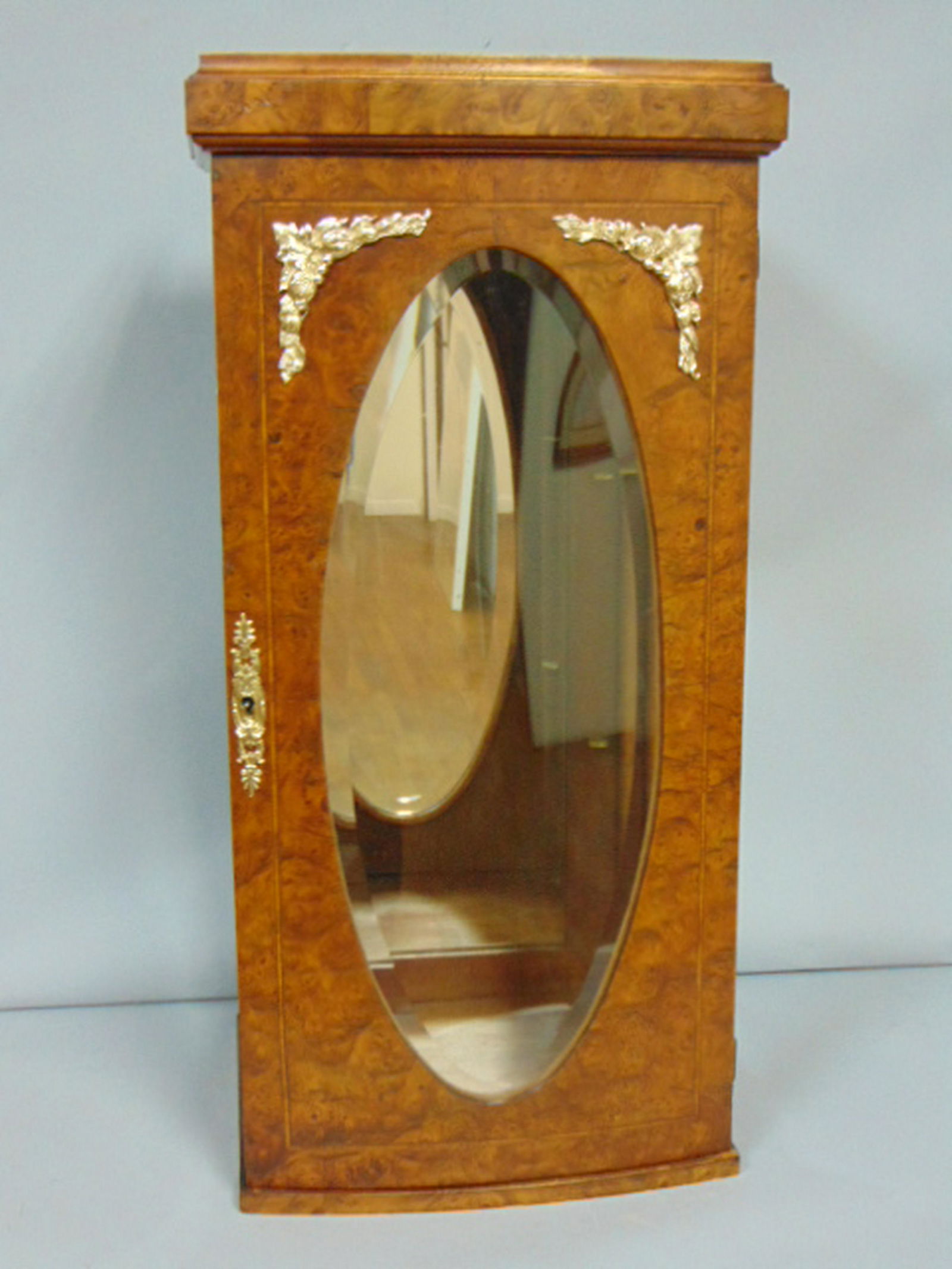 FRENCH ANTIQUE STYLE BURL WALNUT W/ MARQUETRY DISPLAY (1 of 10)