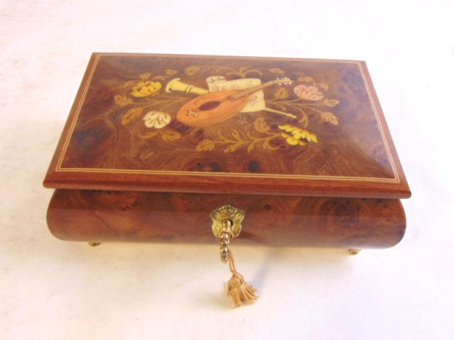sorrento music box