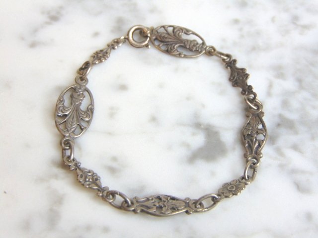 Womens Vintage Sterling Silver Fleur De Lis Bracelet (1 of 3)
