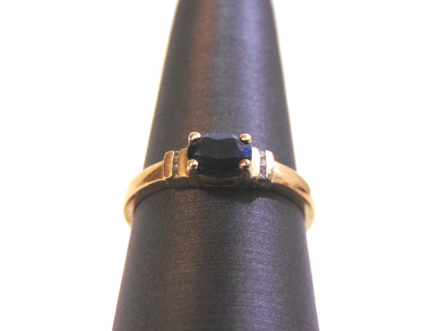 Womens Vintage Estate 9k Gold Ring w/ Blue Sapphire (1 of 8)
