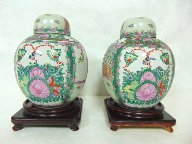 PR VINTAGE CHINESE ROSE MEDALLION PORCELAIN JARS (1 of 7)