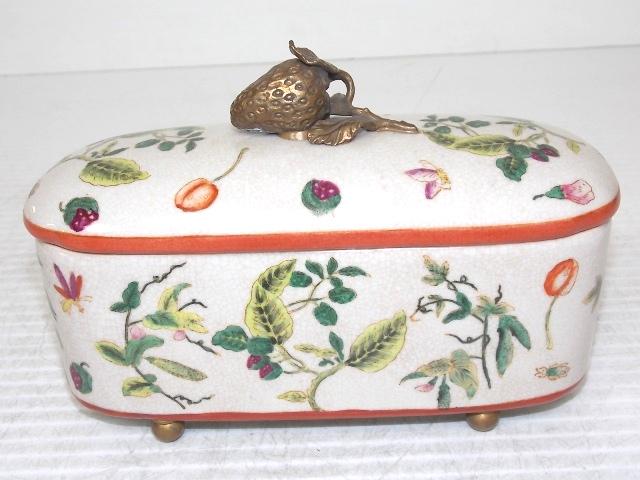 Decorative Victorian Art Nouveau Porcelain Vanity Box (1 of 5)