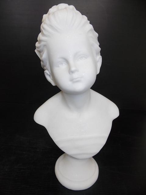 VICTORIAN BUST STATUE OF LITTLE GIRL W/ MARBLE FINISH (1 of 5)