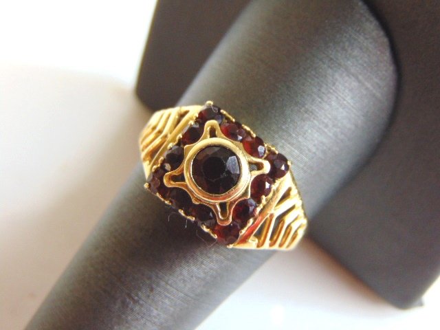 Mens Vintage Estate 18K Yellow Gold Ruby Ring (1 of 4)