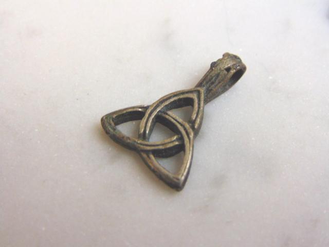 Vintage Sterling Silver Religious Celtic Cross Pendant (1 of 2)