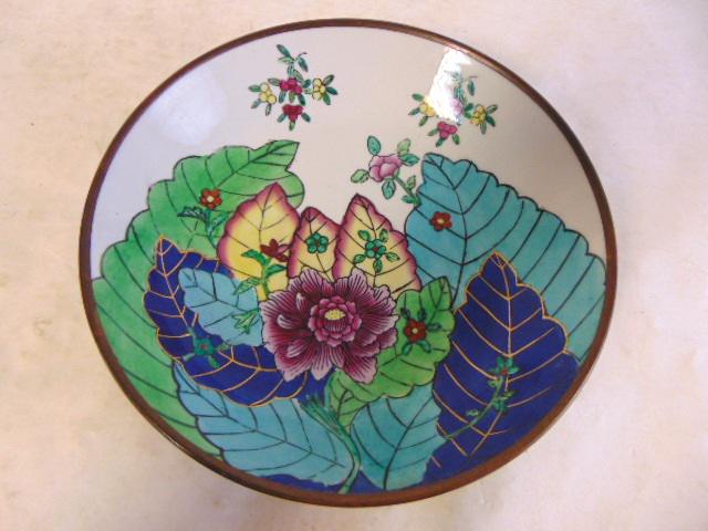 DECORATIVE VINTAGE HAND PAINTED CHINESE BOWL (1 of 3)