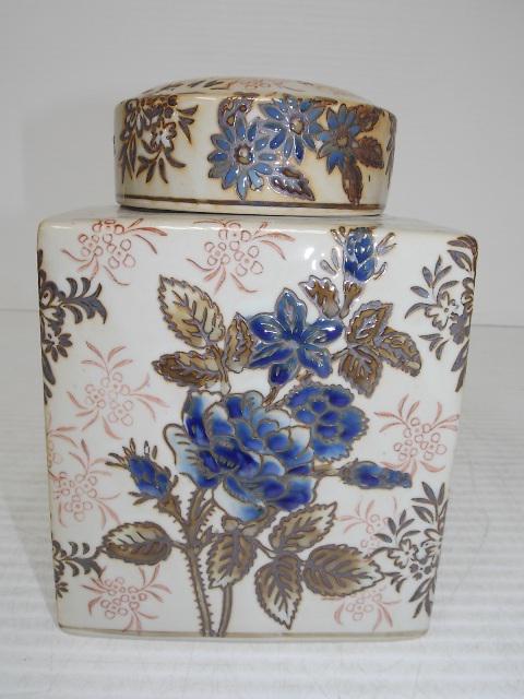 CHINESE PORCELAIN FLORAL GINGER JAR TEA CADDY (1 of 4)