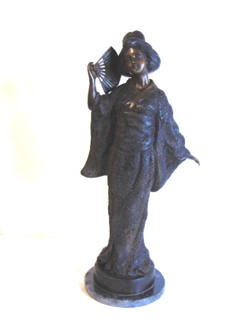 DECORATIVE JAPANESE GEISHA BRONZE STATUE (1 of 6)