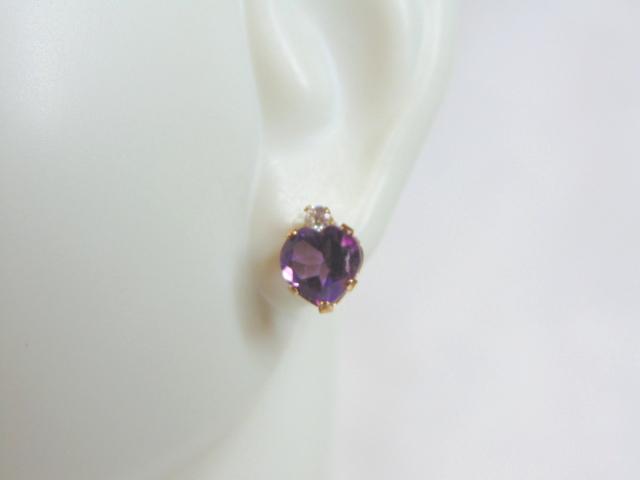 Vintage 10K Gold Stick Earrings w/ Amethyst Heart Stone (1 of 4)
