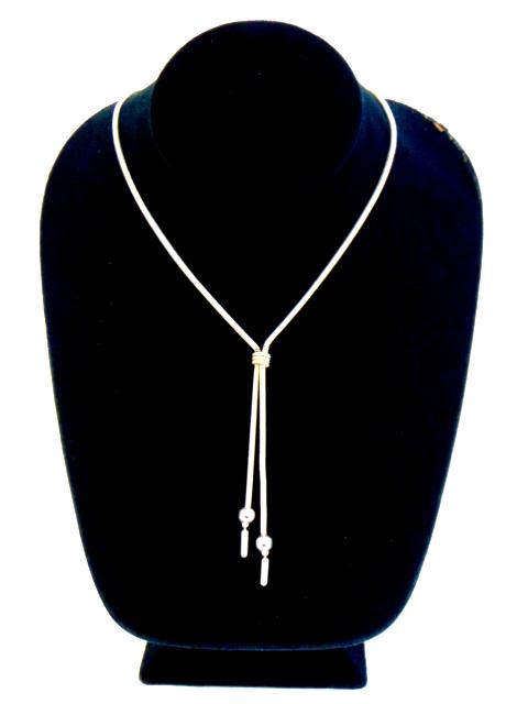 Womens Vintage Sterling Silver Italian Tassel Necklace: FOR SALE IS THIS LOVELY VINTAGE ESTATE .925 STERLING SILVER ITALIAN TASSEL NECKLACE. THE NECKLACE MEASURES ABOUT 25 1/2" LONG , AND WEIGHS 23.0g. WOULD MAKE A GREAT GIFT FOR THAT SPECIAL SOMEONE. ANY 