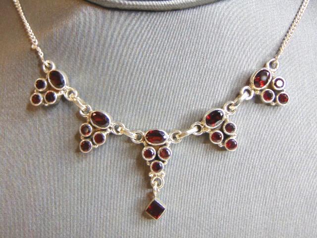 Womens Vintage Sterling Silver Garnet Stone Necklace (1 of 3)