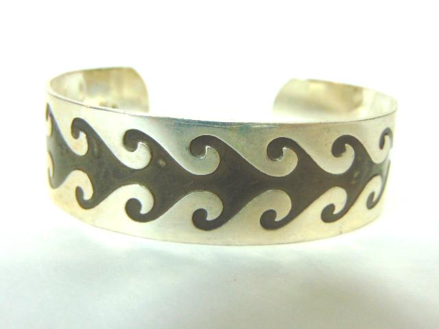 Sterling Silver Southwestern Design Cuff Bracelet (1 of 5)