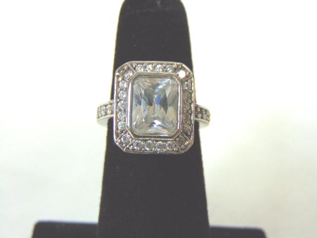 Womens Sterling Silver .925 Ring w/ CZ Stone (1 of 5)