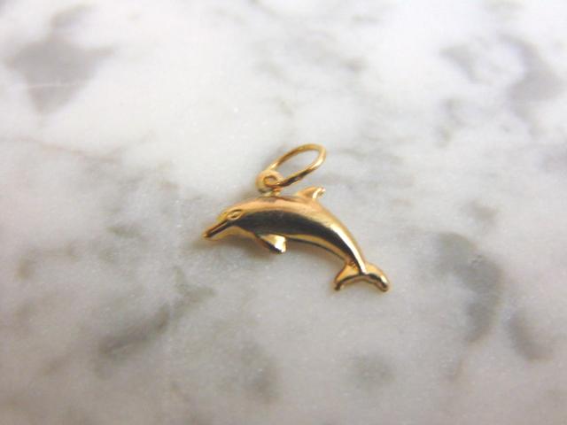 Womens 10K Gold Dolphin Charm Pendant (1 of 3)