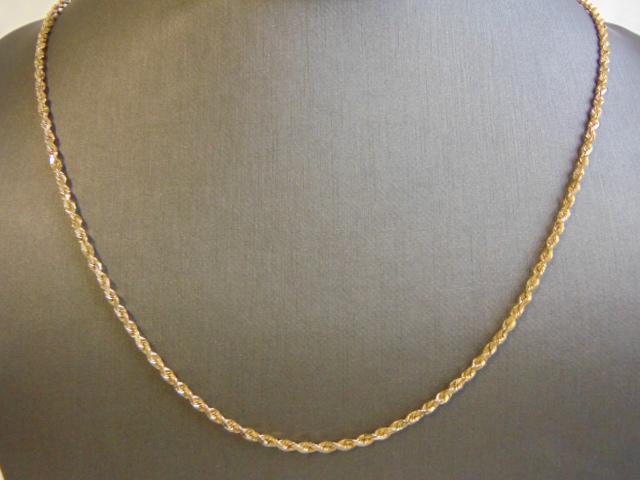 Vintage Estate 14k Yellow Gold Rope Necklace: FOR SALE IS THIS LOVELY VINTAGE ESTATE 14K GOLD ROPE NECKLACE. THE NECKLACE WEIGHS 9.0g AND MEASURES 24" LONG. MAKES A GREAT GIFT FOR THAT SOMEONE SPECIAL. IF ANY QUESTIONS, PLEASE ASK. BE SURE TO CHE