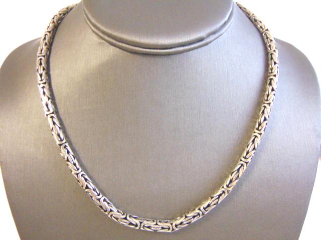 Womens Vintage Estate Sterling Silver Necklace (1 of 2)
