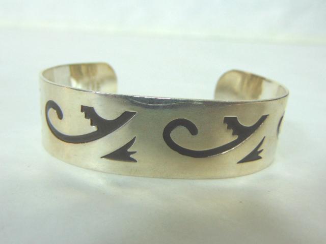 Sterling Silver Southwestern Design Cuff  Bracelet (1 of 5)