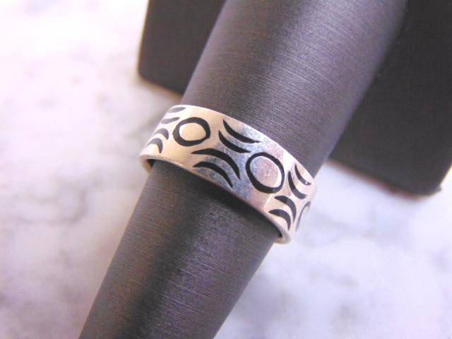 Vintage Estate Sterling Silver Band Ring (1 of 4)