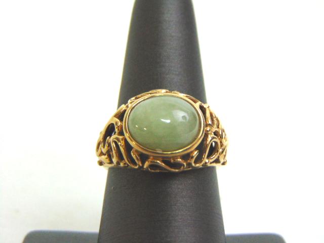 Vintage 14K Gold Band Ring With Large Jade Stone (1 of 5)