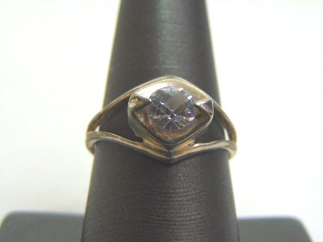 Womens Vintage Sterling Silver Ring w/ Cubic Zirconia (1 of 5)
