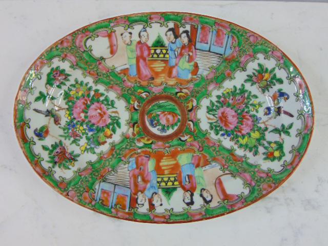 ANTIQUE CHINESE ROSE MEDALLION SERVING PLATTER (1 of 5)